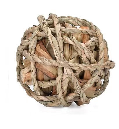 Hand-Woven Timothy Grass Chew Ball for Small Pets